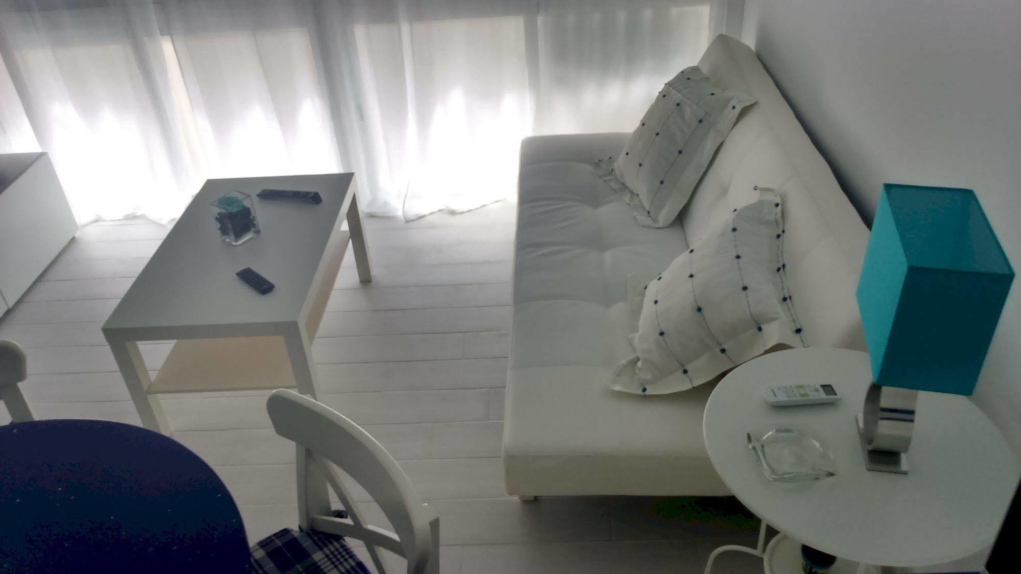 Blue Sky Apartment بينايدورم المظهر الخارجي الصورة
