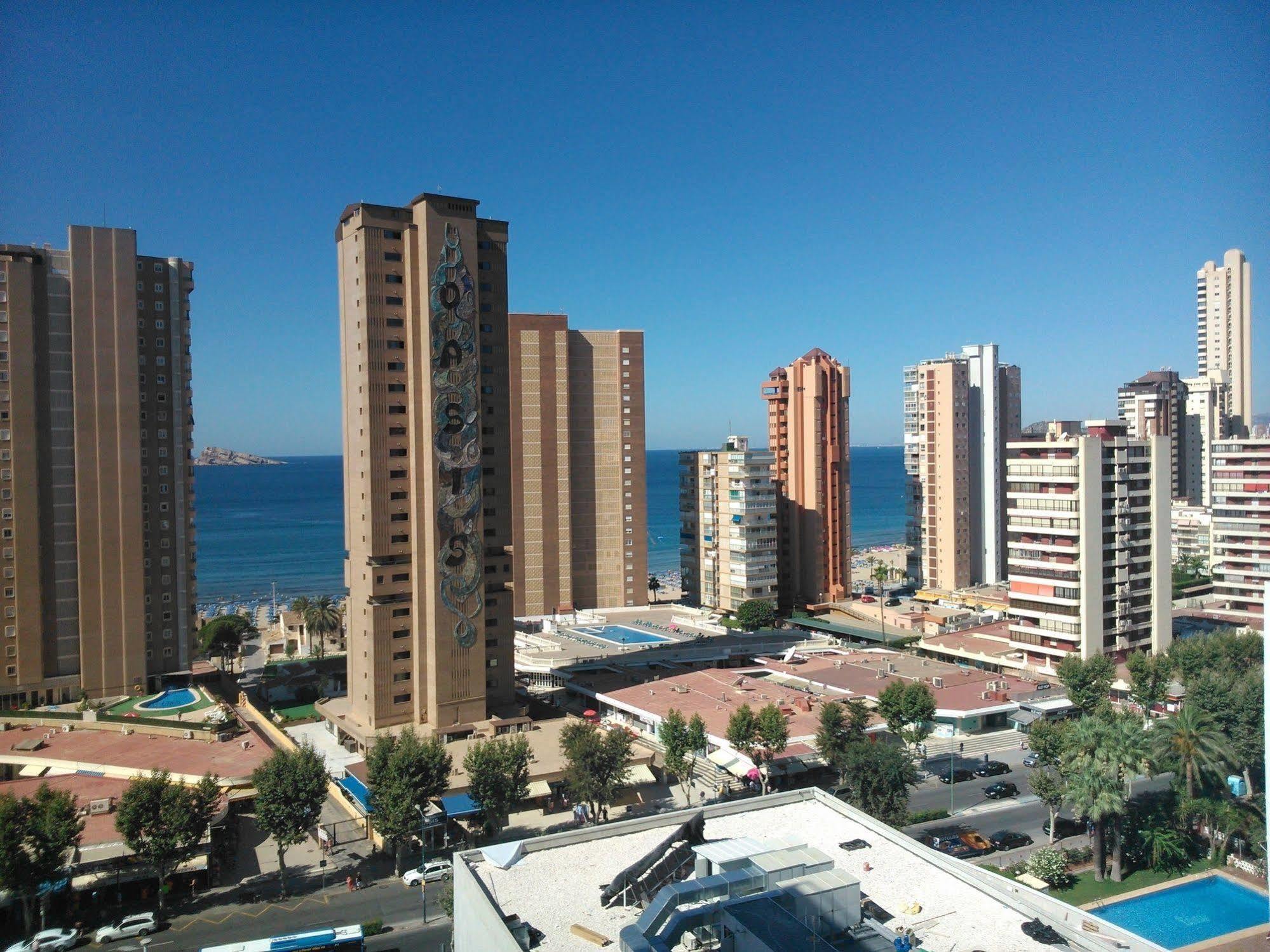 Blue Sky Apartment بينايدورم المظهر الخارجي الصورة