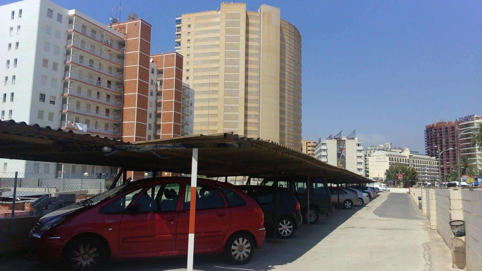 Blue Sky Apartment بينايدورم المظهر الخارجي الصورة